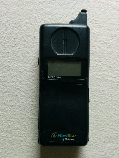 Motorola MicroTAC International 7500